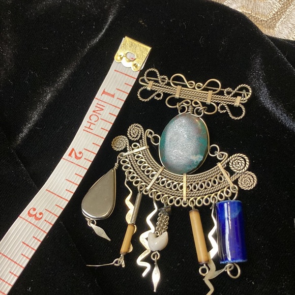 Wire Filigree Pin - Picture 4 of 5